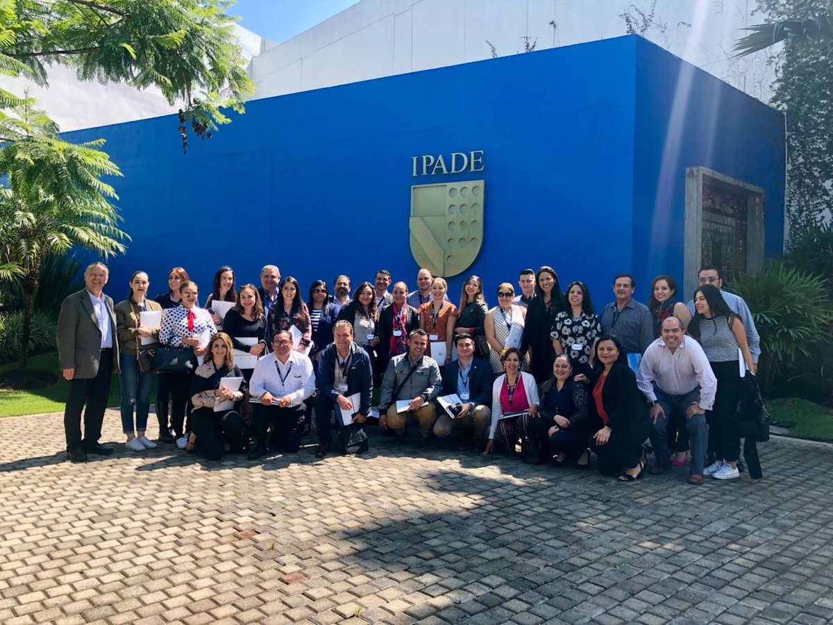 Yvanessa_lo's tweet photo. Como Directora de COPARMEX Ciudad del Carmen, fui invitada a participar en la Conferencia "Liderazgo con Calidad Humana" impartida por el IPADE Business School sede Guadalajara. https://t.co/8hBmS4mYC5