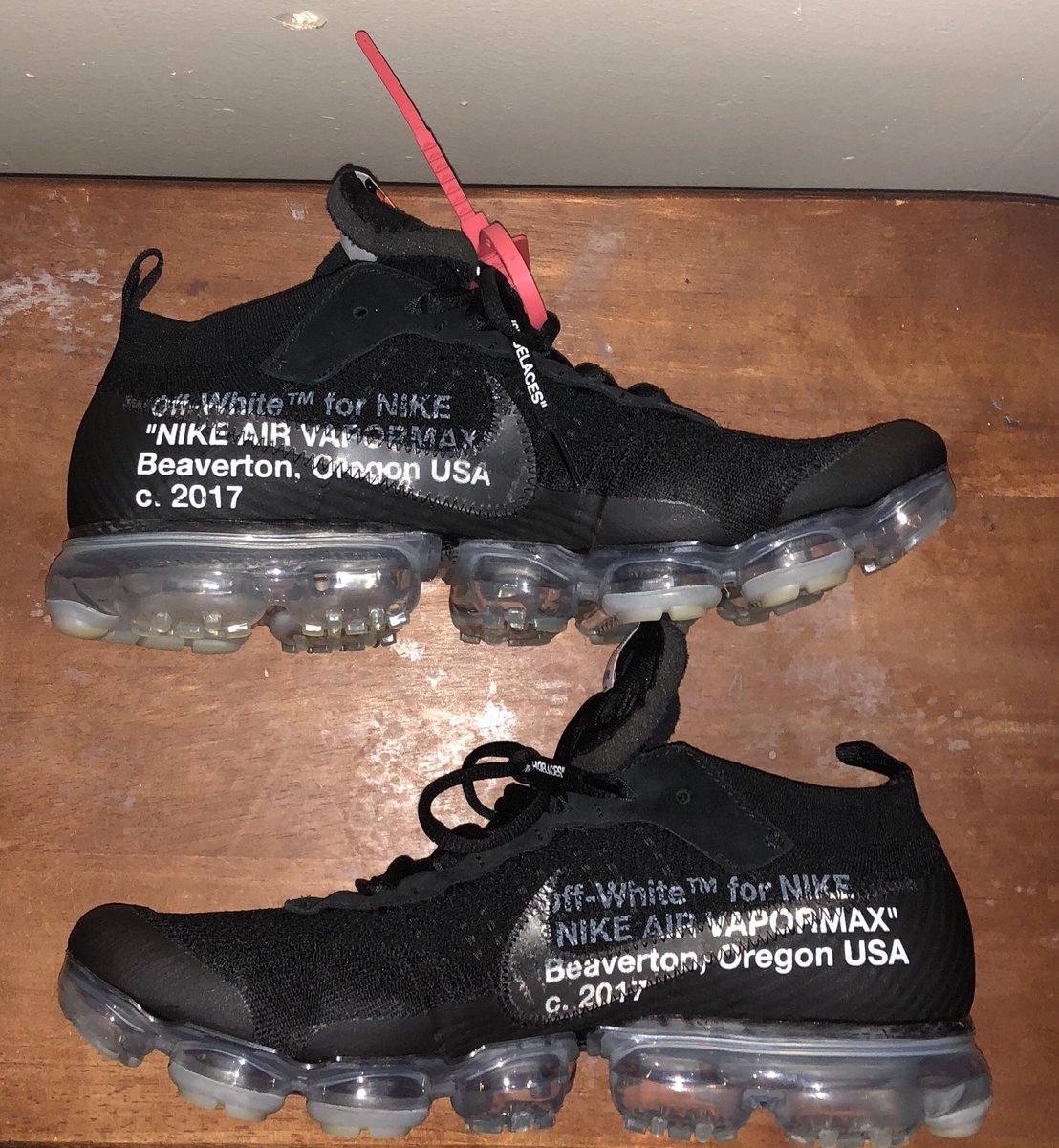 sneakerheadout's tweet photo. Nike Off-White Air VaporMax

• condition : 8 / 10
• size : 13
• dm for more information
• price : $510 invoice [ $490 gifted ] https://t.co/7qqOjxYuaY