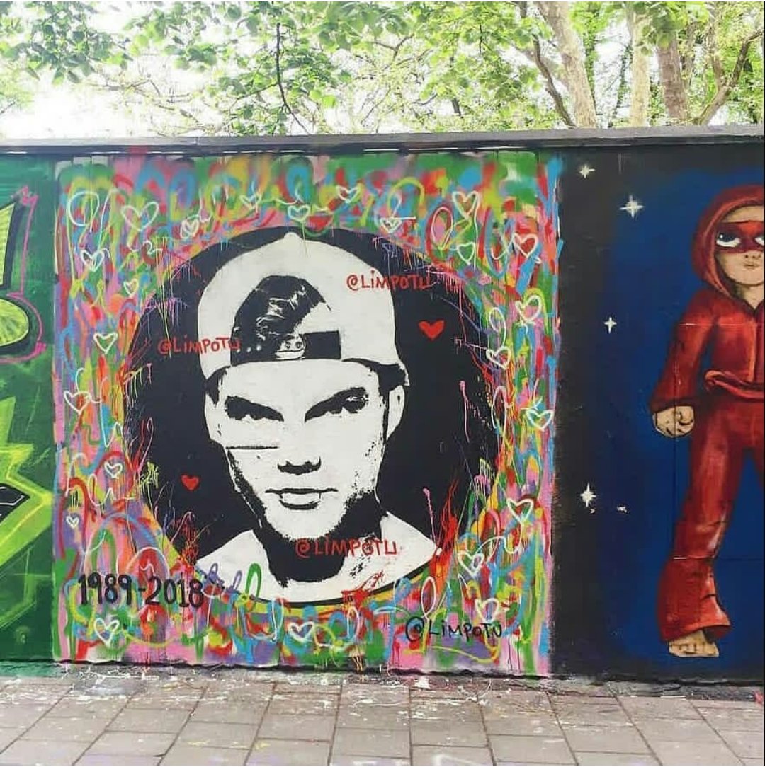 SoundGravedj's tweet photo. Arte 👏 #Avicii https://t.co/N6GpXAfGkm