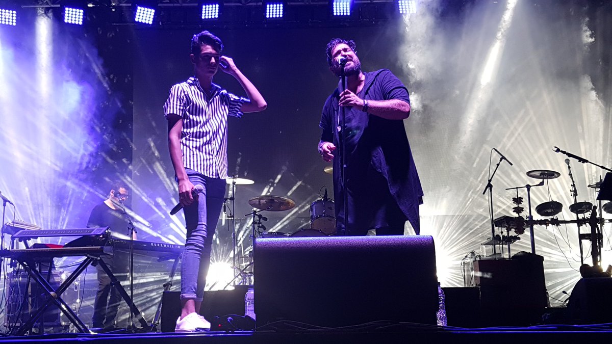 JFelix1974's tweet photo. Noches de vino y música al aire libre en @sonsdelmon con @antoniorozco 
Siempre nos sorprendes!!!
Hoy con la colaboración de @OficialAray
#MiHéroe 
#EstoyHechoDePedacitosDeTi
#OrozcoSummerClub18 
#SiempreCerca https://t.co/2vUTHQGIoq