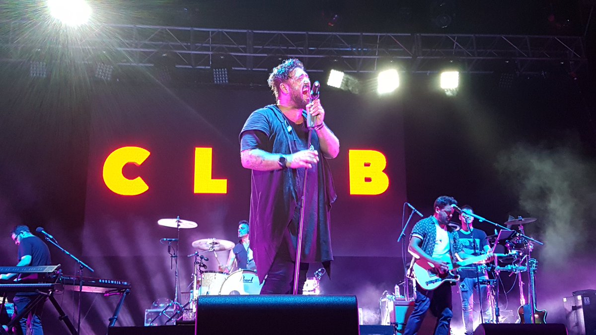 JFelix1974's tweet photo. Noches de vino y música al aire libre en @sonsdelmon con @antoniorozco 
Siempre nos sorprendes!!!
Hoy con la colaboración de @OficialAray
#MiHéroe 
#EstoyHechoDePedacitosDeTi
#OrozcoSummerClub18 
#SiempreCerca https://t.co/2vUTHQGIoq