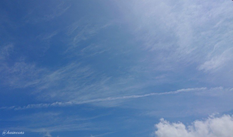 haineons's tweet photo. 蒸し暑いー #イマソラ #xzp https://t.co/6mzBaE8hrk