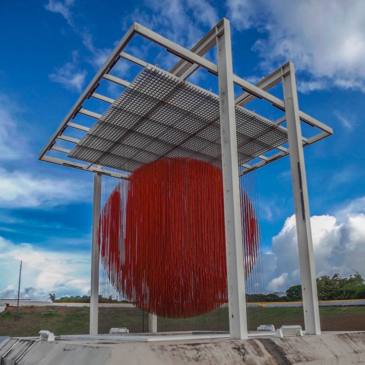 multiphone's tweet image. Caracas, ciudad de caos y desastres, pero a la misma vez, el lugar de sueños y metas por cumplir 🇻🇪
Esfera de Jesús Soto
Foto de @josecanino.fotografia
#Multiphone #Caracas #Venezuela