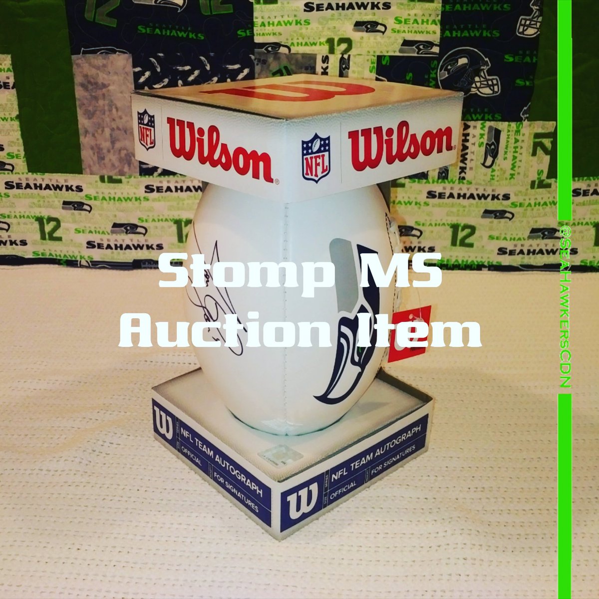 SeaHawkersCDN's tweet photo. AUCTION ITEM (Preview)
📆
Join us for #StompMS at 5pm AUG 02 in #Vancouver
⏳
Longest tenured @Seahawks player
📝
Officially licensed @NFL signature ball from @Wilson_Football
🇨🇦
Signed by the #GinjaNinja @JonRyan9
Retail value: Priceless
📋
💙
💚
#WeAre12 #12North #CSH #12s https://t.co/fckgU0euUu