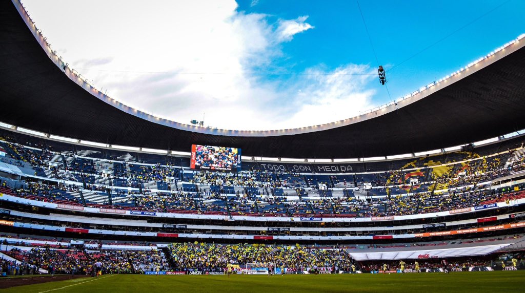 CristianJoel1's tweet photo. Un tal @negrosantos13 la trae hasta la tráquea. 

Gracias, Cruz Azul. Gracias, América. La marea Azul predominó. Adoramos los finales felices. 😎💙 https://t.co/4WY6H32B5t