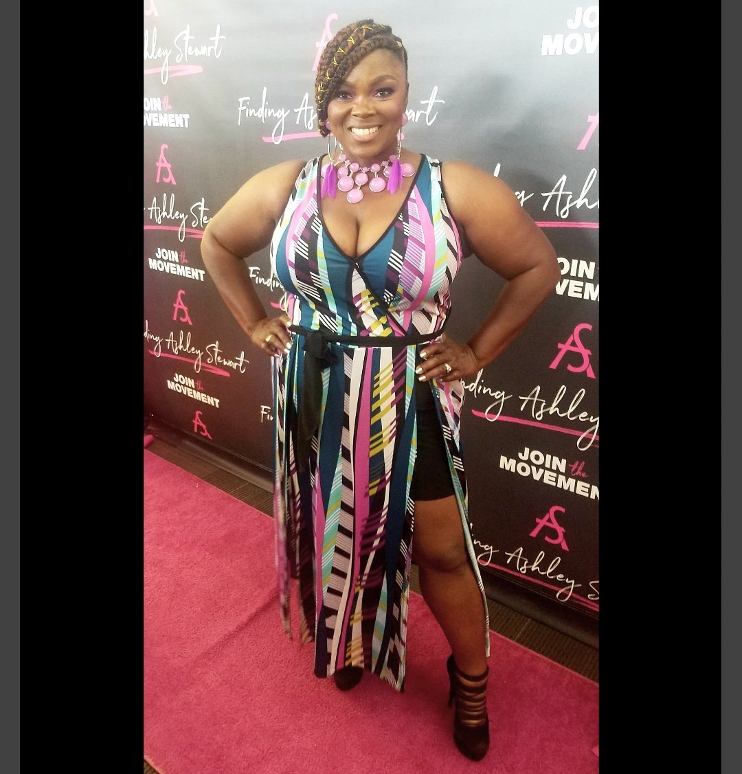 KJPEEPLES's tweet photo. Thank you Ms Janice Mayes, store manager of Ashley Stewart store #286 in Birmingham, for styling me for the @byAshleyStewart
Atlanta stop.
"One spark of confidence can ignite a firestorm of fierce!"~KJ
#kjpeeplesplusmodel #ashleygirl #findingashley2018 #ashleystewart https://t.co/yGDGqDCx3b