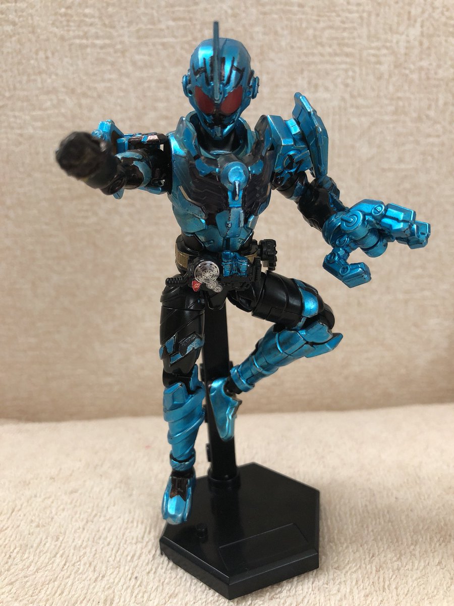 putotyracx's tweet photo. 心火を燃やして‥ ぶっ潰す!
激凍心火! グリスブリザード!
グリス、最後の変身!
初塗装作品
#創動実験室
#BUILD12
#仮面ライダーグリス
#猿渡一海 https://t.co/qor0z46hMu