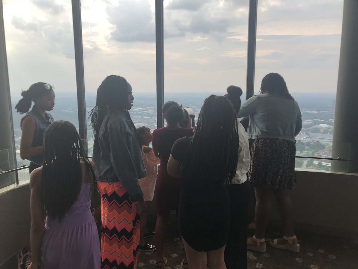 TTOGIRLS2022's tweet photo. Work hard, play hard! A night out in Atlanta for these beautiful ballers! 😍🏀😍💄💅🏼🏀 https://t.co/loi4DBfsZW