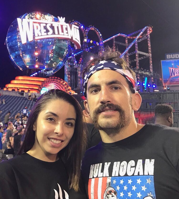 RadioRose's tweet photo. Hey @HulkHogan would love to get you on my podcast for @933FLZ!!We can chat WWE HOF, Your legends of the Ring tour, your beach shop, #Hulkamania aaaaand maybe about you officiating my brother’s wedding?? Pls say yes! #GetHulkToTheWedding #HulkamaniacWedding #ItsHulkOClock https://t.co/uVNYKnzKMU