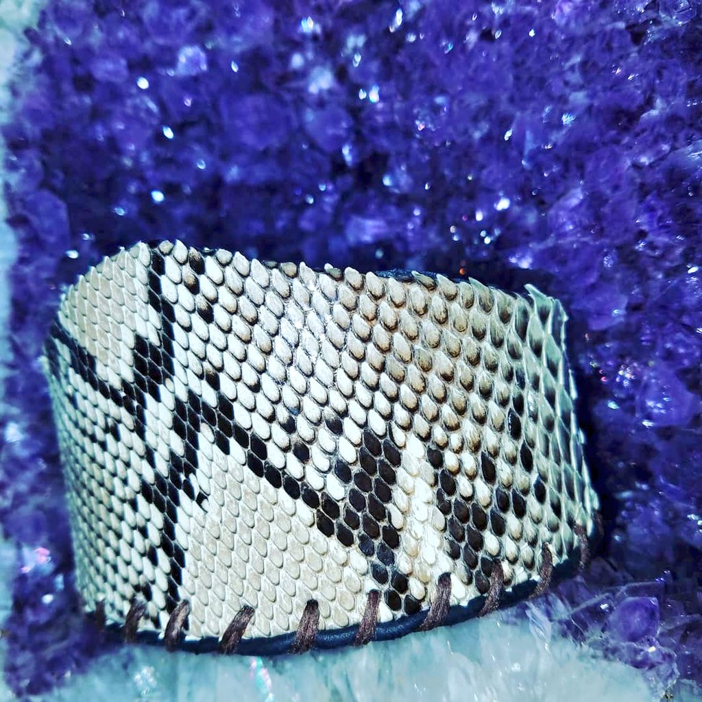 conte_dennis's tweet photo. #snakeskinsaturday @conte_dennis #rockinthecuffs #plain #handmade #snakeskin #leathercuffs #handstiched #signedanddated #madeinri #shop https://t.co/zqwhW7t4Mm #rockthecuff @MonstersCruise @conte_dennis @PaulDiCecco @JoelHoekstra13 @WSFanPage https://t.co/6OsvvOG5bw