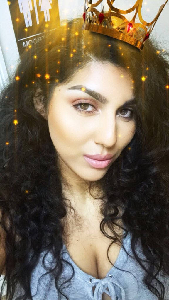 brwnsugar9's tweet photo. Pay me and worship me like the Queen that I am, sissy #paypig #findom #cashcow #paypiggy #humanatm #submissive #financialdomination #drainhiswallet #payme #bdsm @Weak4feet @RTBitch4U @rt_feet @rtpig76 @rt https://t.co/bkgu9vTUGF