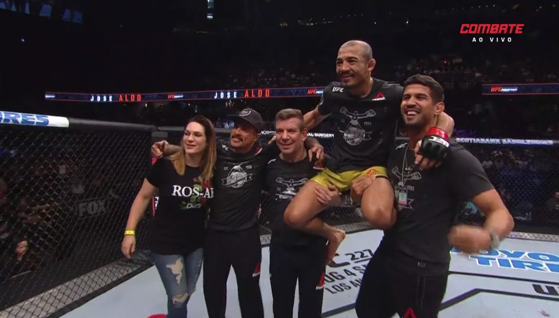 Hora de aproveitar mais um grande momento!

#UFCnoCombate