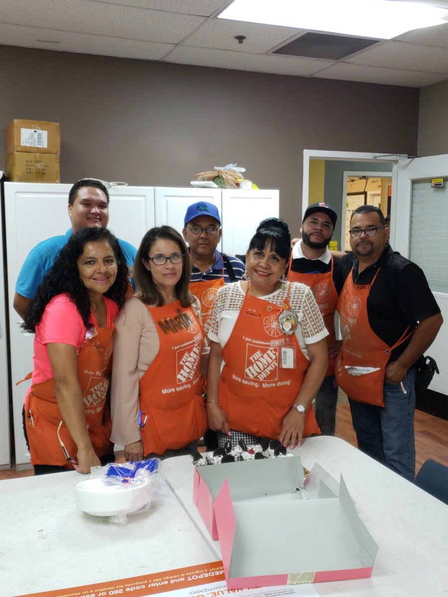 Anthonyteso's tweet photo. Thank you Gloria Smith for your 13 years of great #CustomerService at #nogales8488. You will be missed https://t.co/M1dlfSxzlo