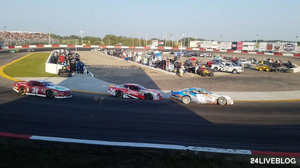 bumptobump's tweet photo. L83 Lacroix had caught Powell and Camirand
#NASCAR #NASCARPintys #LUXXUR300 #NASCARWEEK @EIRNASCAR @NASCARPintys @kevinlacroix74 https://t.co/TZHbHgJMPI