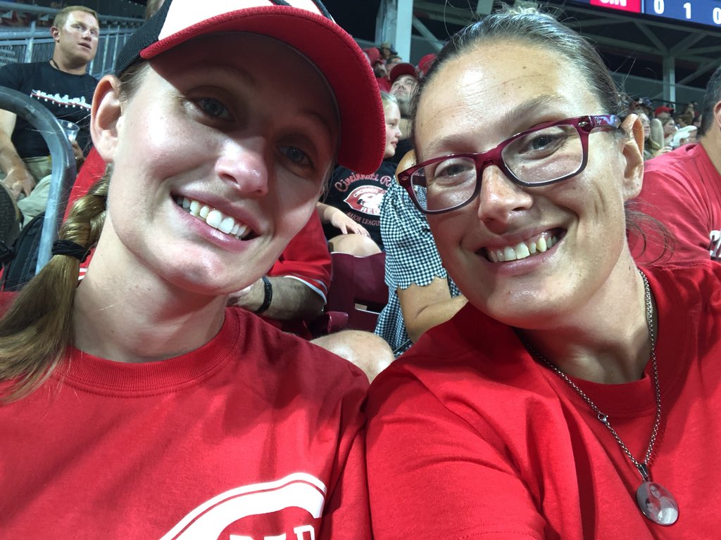 jenshell2's tweet photo. @nycboxingfans Reds vs Phillies          Go Reds!! https://t.co/OGnNSrnSeJ
