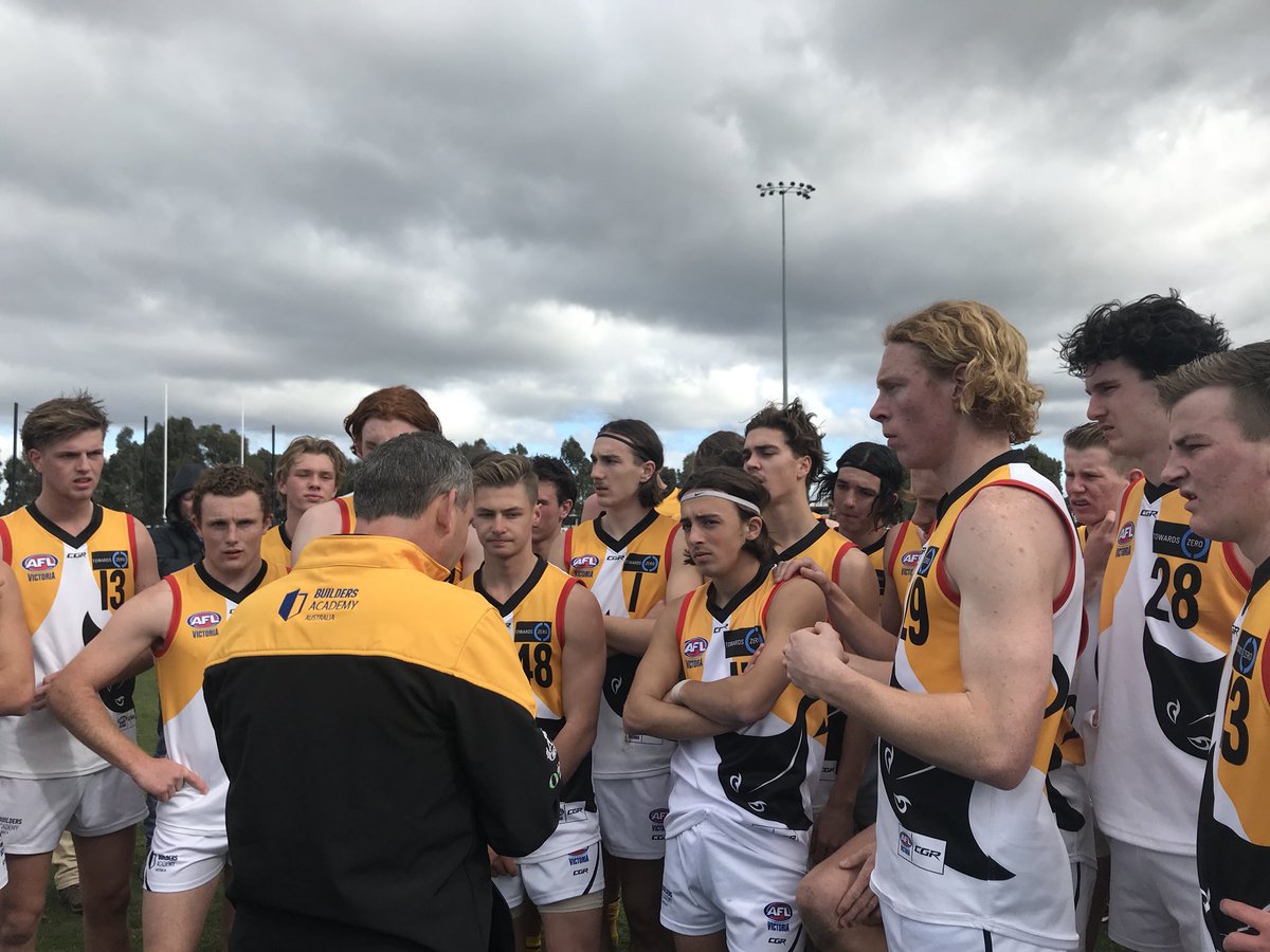 DandyStingrays's tweet photo. Defended well against the  big breeze with @CalderCannonsFC leading at 1/4 time 2.1.13 to @DandyStingrays 1.2.8 #rayscave2018 @TACCup https://t.co/6Ygr1ZaOmc