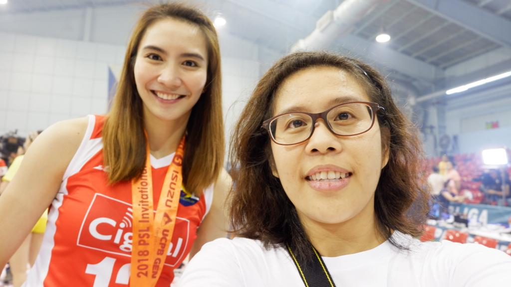 margharhette's tweet photo. Gusto ko lang po i-share kasi naman nun nakita ko to. Hala sya! Nasaan ang hustisya HAHA! ANG GAGANDA E! To think na si Yeye naglaro pa yan β€οΈπ
#RachelAnnDaquis @rachdaquis03 of Cignal HD
#MikaReyes @mikareyesss of Petron
#PSLInvitationals2018 #PSLInvitationals https://t.co/btmvtiuKx6