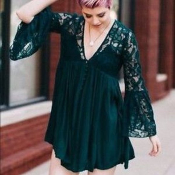 realdealdiva's tweet photo. So good I had to share! Check out all the items I'm loving on @Poshmarkapp from @lisawood230 #poshmark #fashion #style #shopmycloset #freepeople #kutfromthekloth #fancycollection: https://t.co/9Ot9bEOVeF https://t.co/e7vdcHgsjw