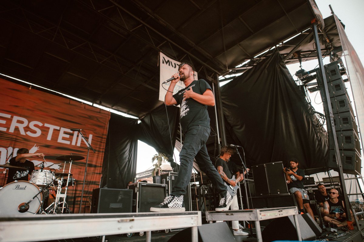 Vans Warped Tour tweet media