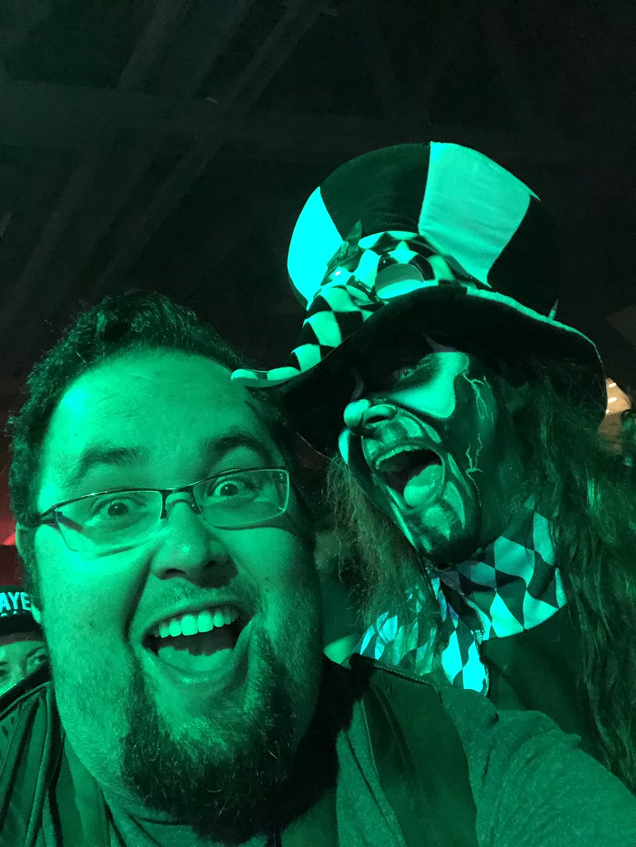ThemeParkDuo's tweet photo. @MidsummerScream day 1 is done for us! Too much amazing content, people, shows and everything in between! Can’t wait for tomorrow! #MidsummerScream #mss18 https://t.co/IFG3HhaGB1