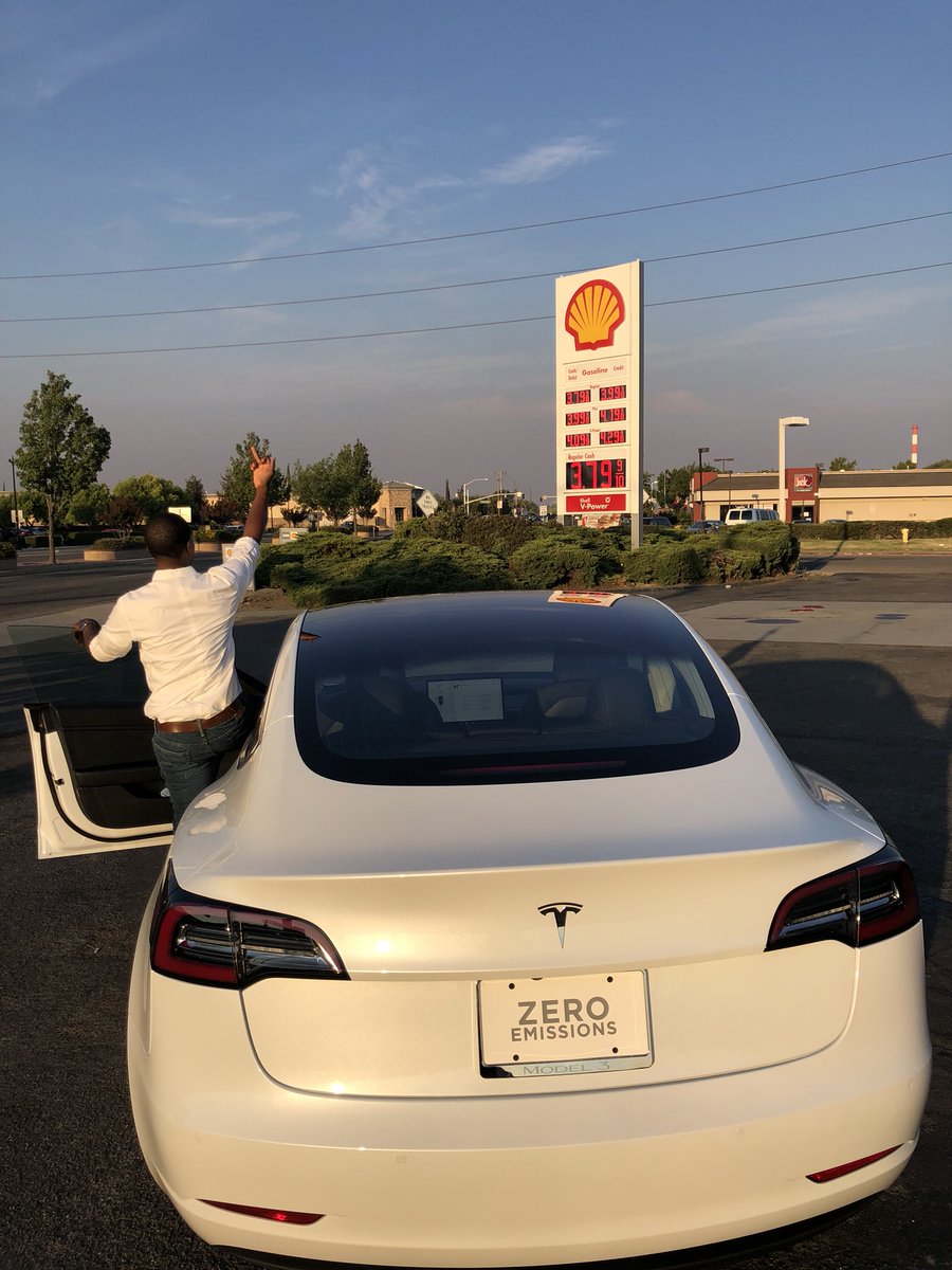 Hey @Shell, you screwed me for years. Now it’s my turn! Thanks @elonmusk #nomoregas