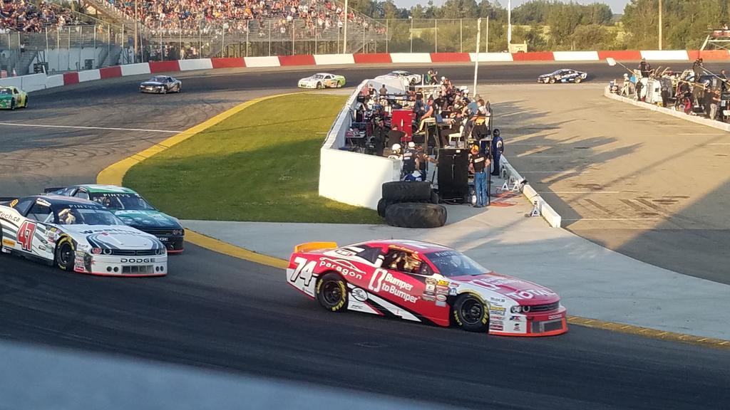NASCARCanada_'s tweet photo. @DumoulinLP has caught @kevinlacroix74 in traffic. #LUXXUR300 #NPSWESTERNSWING #NASCARWeek #TrueNorthStrongAndFast https://t.co/yVYuyEz3XD