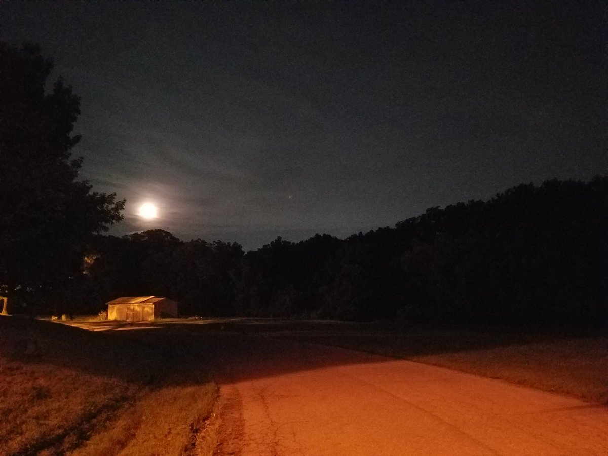 _NamasteMJ's tweet photo. A Little Late Night Walk Through The Neighborhood. THE MOON TONIGHT LOVES!!! ..Tis Gorgeous. SO ARE YOU. Hope You Sleep Well & Dream Happy!
#LateNightWalk #MedatativeWalk #AlittleMeTime #SaturdayNight #TheMoon #EbAndFlow #FloraFauna #PeacefulSky #StayPositive #SleepWell #NAMASTE https://t.co/R00yi0KUGw