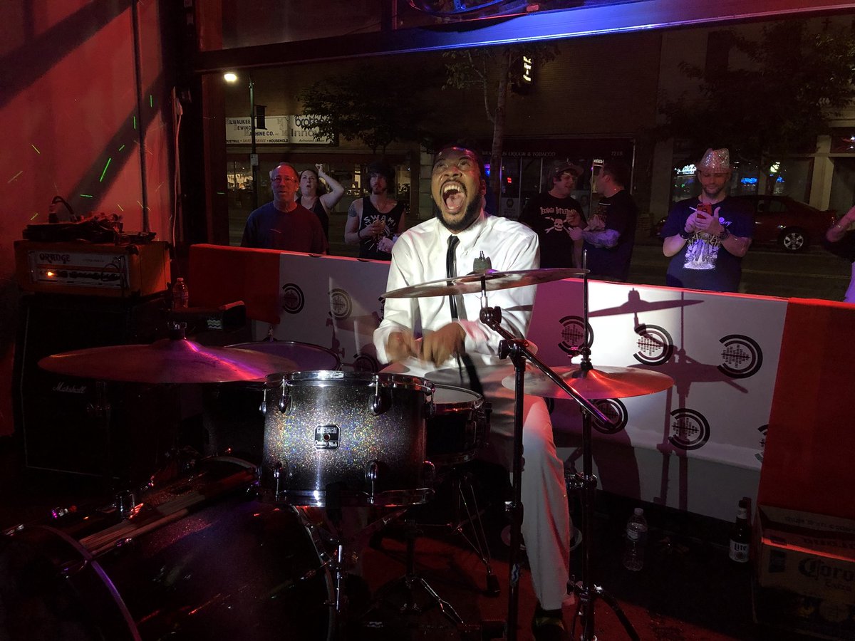 Ignition89's tweet image. Watching @hijackmke deliver at @TheCrimsonClub in West Allis!!! #localmusic #punk #rock #music #originalmusic @BreakinNEnterin @localfirstmke