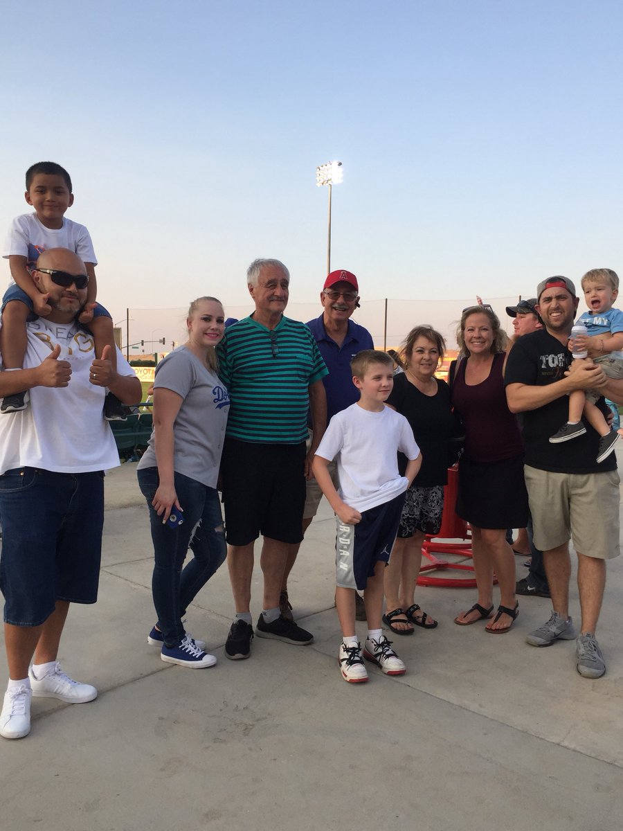 gigi650307's tweet photo. 6th Annual Jethawks Game! 92 tickets sold!  Thank you everyone! #cvshealth #EasterSeals https://t.co/963emkdZce