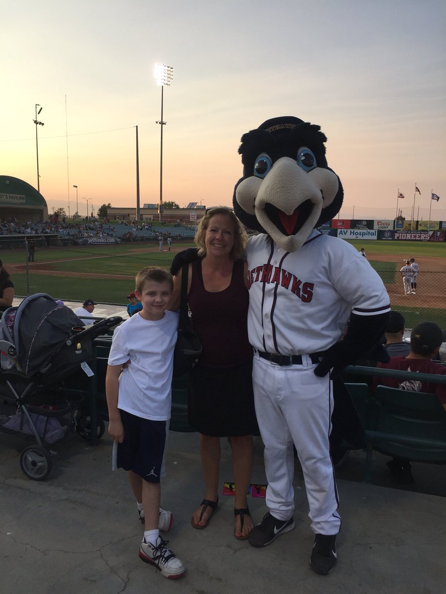 gigi650307's tweet photo. 6th Annual Jethawks Game! 92 tickets sold!  Thank you everyone! #cvshealth #EasterSeals https://t.co/963emkdZce