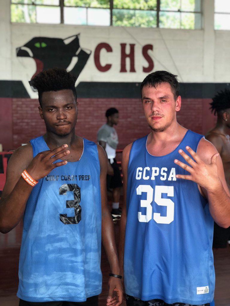 bjtthagod's tweet photo. Trenches ainโt safe ๐
๐พโโ๏ธ welcome to the jungle ๐ด #GCPSA 19 ๐๐ฆ @gcpsasharks @GCPSABBall @KrisWatkinsPSB @bigcountryhoops https://t.co/RoxdDB2MPg