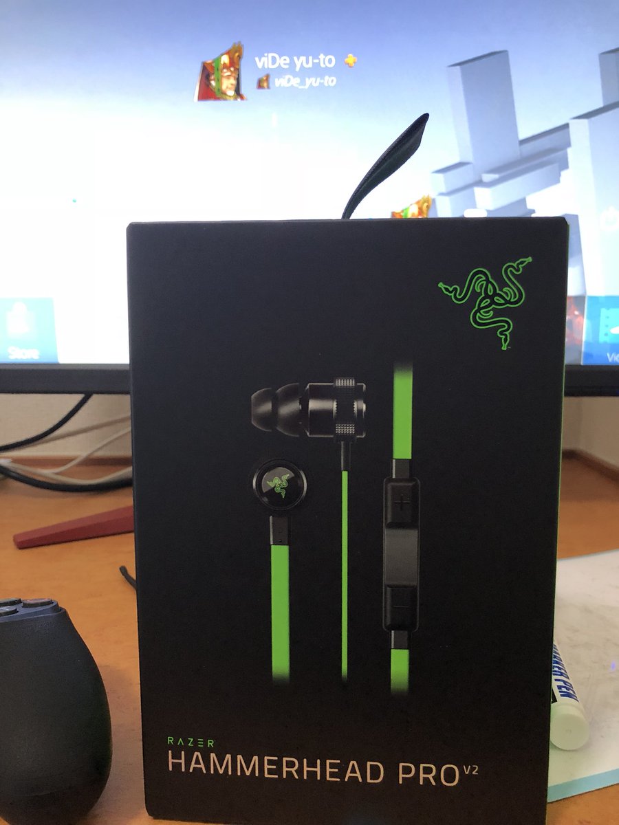 u_tan___08's tweet photo. ハンマーヘッドデビュー
ヘッドホンもあるけど、イヤホンでやりたい時あるから買った
#RAZER
#HAMMERHEAD
#PROV2 https://t.co/2Rbd5AUi2a