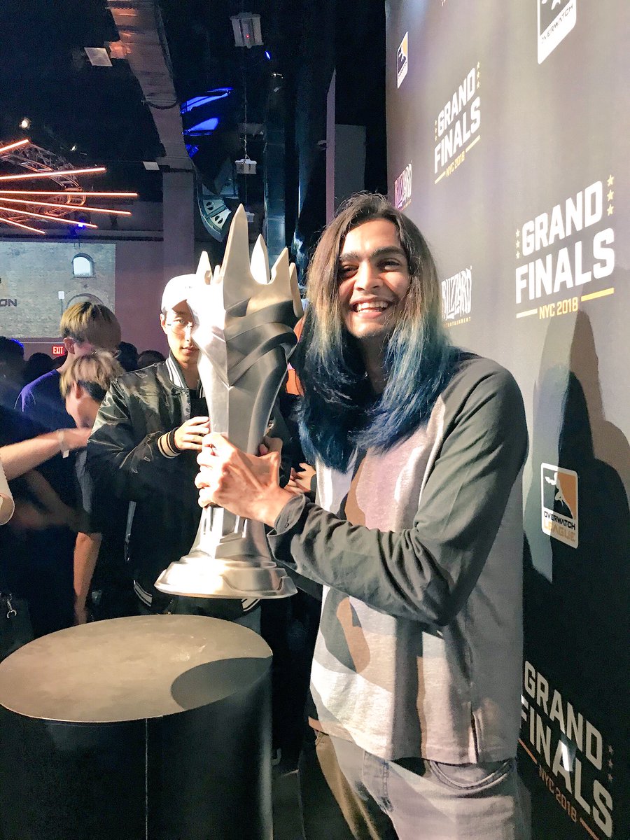 portilho's tweet photo. #TheFirstChampions @Spitfire #AcesHigh https://t.co/Y8nbmmxRIv