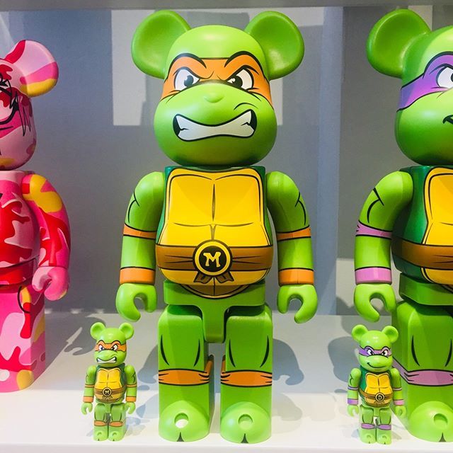 mindzai's tweet photo. Is Michelangelo your favourite ninja turtle? (Tagged Product Prices are in USD)
#mindzai #tmnt #teenagemutantninjaturtles #ninjaturtles #bearbrick #bearbrickset #bearbrick100 #bearbrick400 #medicom #medicomtoy #arttoys #arttoy #vinyltoy #vinyltoys #desig… https://t.co/qh4psFogXO https://t.co/BGBsyWzlxT