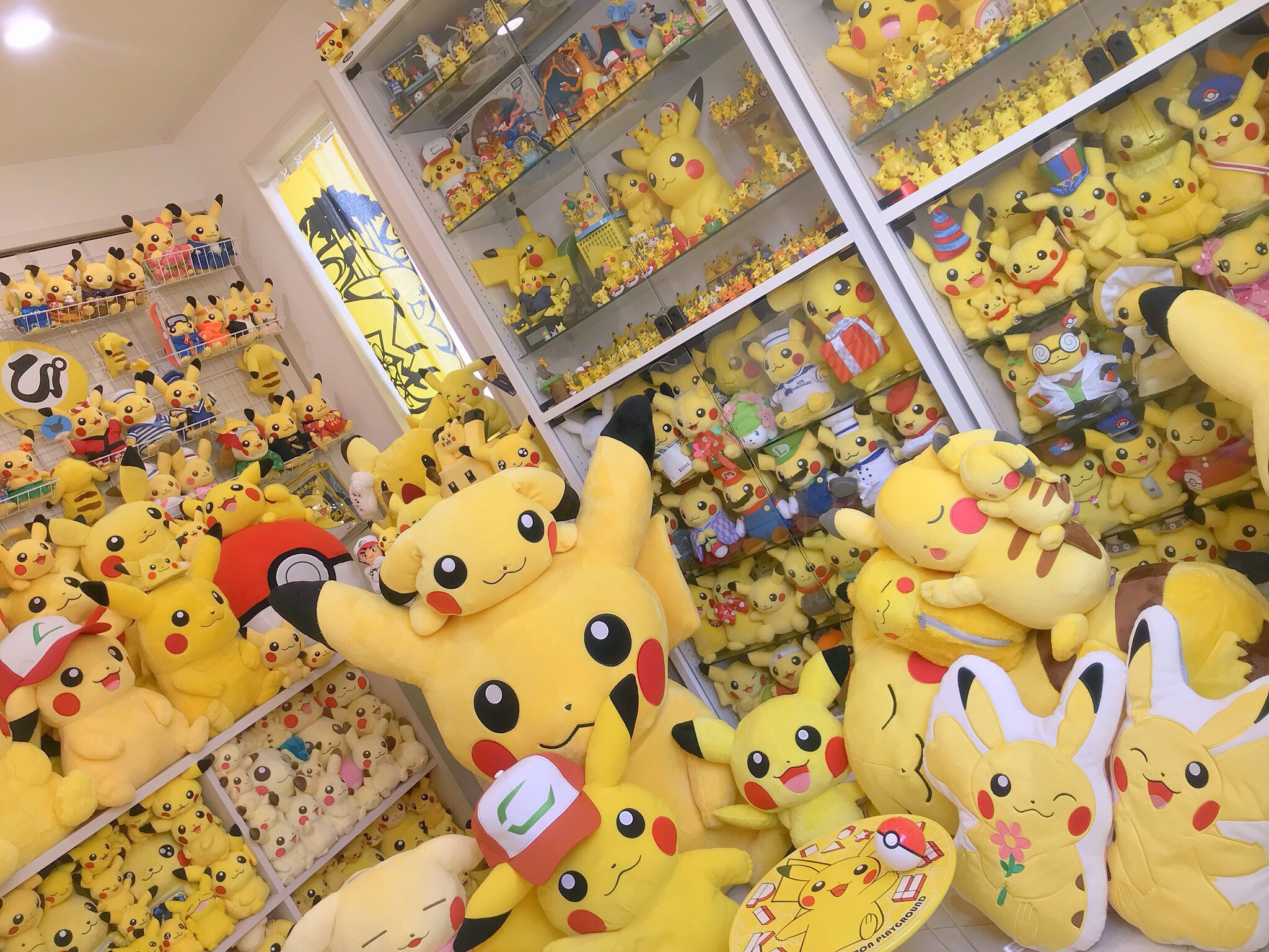 ヒノッチ ヒノッチのピカポケルームがなんと Cancam 9月号 7 23発売 にてピカチュウマニアの家として掲載されました うちのピカチュウたちを丸ごと1ページ素敵に取り上げて頂け感動です みんなの部屋のポケモン事情教えてよ T ヒノッチ ヒノッチのピカポケルームがなんと Cancam 9月号 7 23発売 にてピカチュウマニアの家として掲載されました うちのピカチュウたちを丸ごと1ページ素敵に取り上げて頂け感動です みんなの部屋のポケモン事情教えてよ T