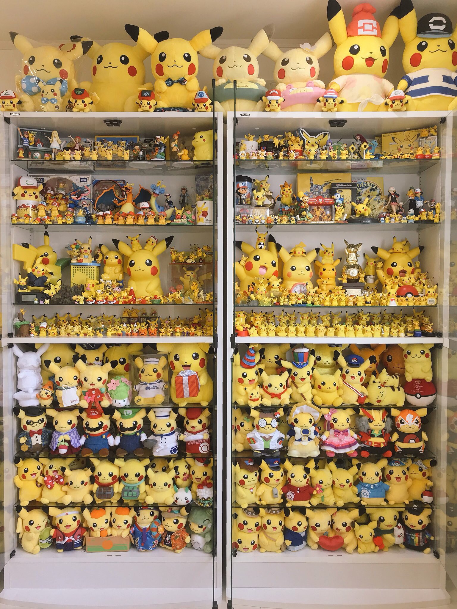 ヒノッチ ヒノッチのピカポケルームがなんと Cancam 9月号 7 23発売 にてピカチュウマニアの家として掲載されました うちのピカチュウたちを丸ごと1ページ素敵に取り上げて頂け感動です みんなの部屋のポケモン事情教えてよ T ヒノッチ ヒノッチのピカポケルームがなんと Cancam 9月号 7 23発売 にてピカチュウマニアの家として掲載されました うちのピカチュウたちを丸ごと1ページ素敵に取り上げて頂け感動です みんなの部屋のポケモン事情教えてよ T