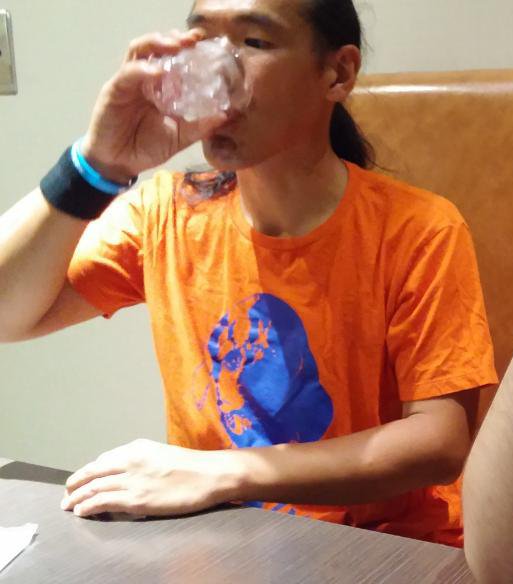 kramon1's tweet photo. 【拡散希望】僕らのアイドルヲタク仲間、ドロシーリトルハッピーまりちゃん推し、中の人(@15_strawberries)さんを探しています。何か情報お持ちの方、ご連絡ください！2017年夏以降の目撃情報を特にお待ちしています。
#中の人捜索 https://t.co/CEYgZuKcQF