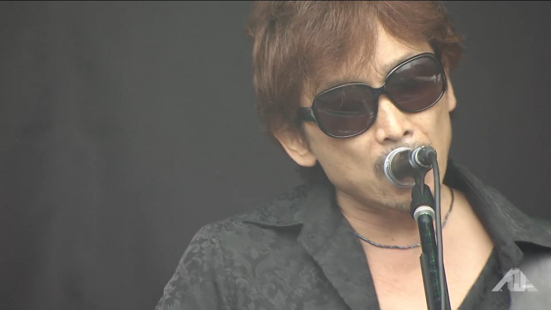 浅井健一 サングラス