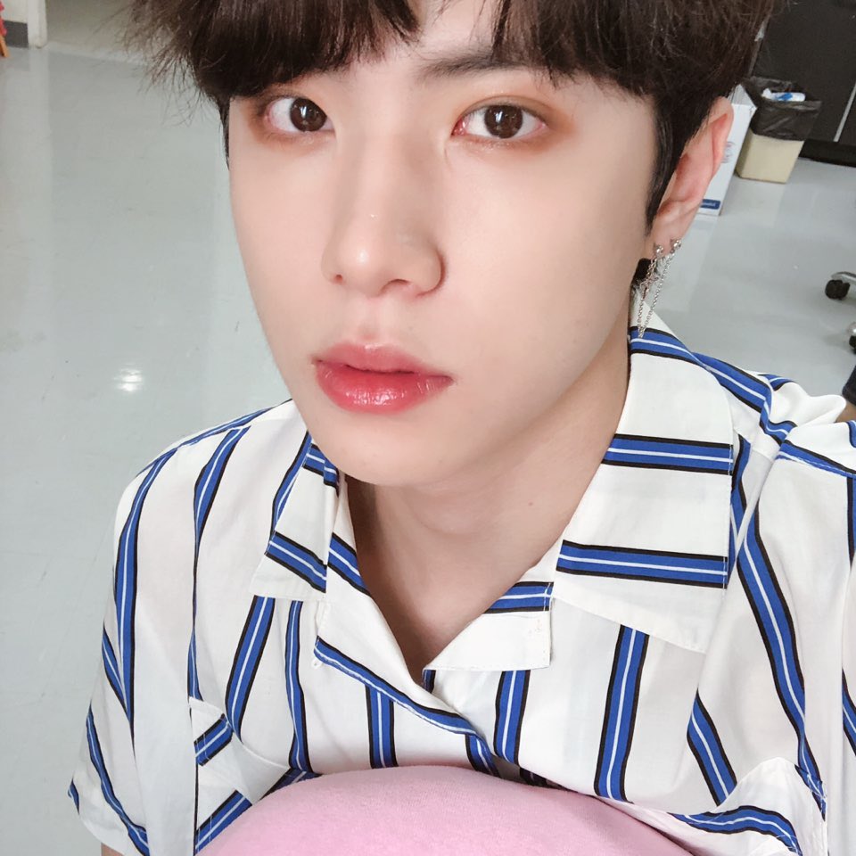 KDH_official's tweet photo. 어제 태국 방콕 GMM LIVE HOUSE에서 저와 함께 보낸 시간 즐거우셨나요? 저는 너무나도 즐거운 시간을 보내서 행복했답니다💕 열렬하게 환호해주셔서 감사드리고 다음에 좋은 모습으로 또 만나요😊😊

#김동한 #Kimdonghan https://t.co/62XwtVY6up