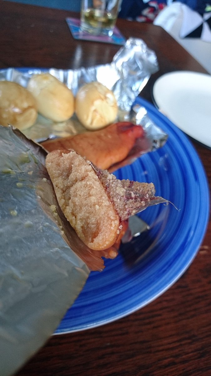 canaXD's tweet photo. Homemade smoked warehou roe 🐟🍽 昨日買った3Kgオーバーのワレホウ(沖ヒラス)をさばいたら、大きい卵が出てきたので、それを燻製にしてみた😏✨ #Smoked #fish #warehou #燻製 #魚の卵 https://t.co/M0pJAku8iJ