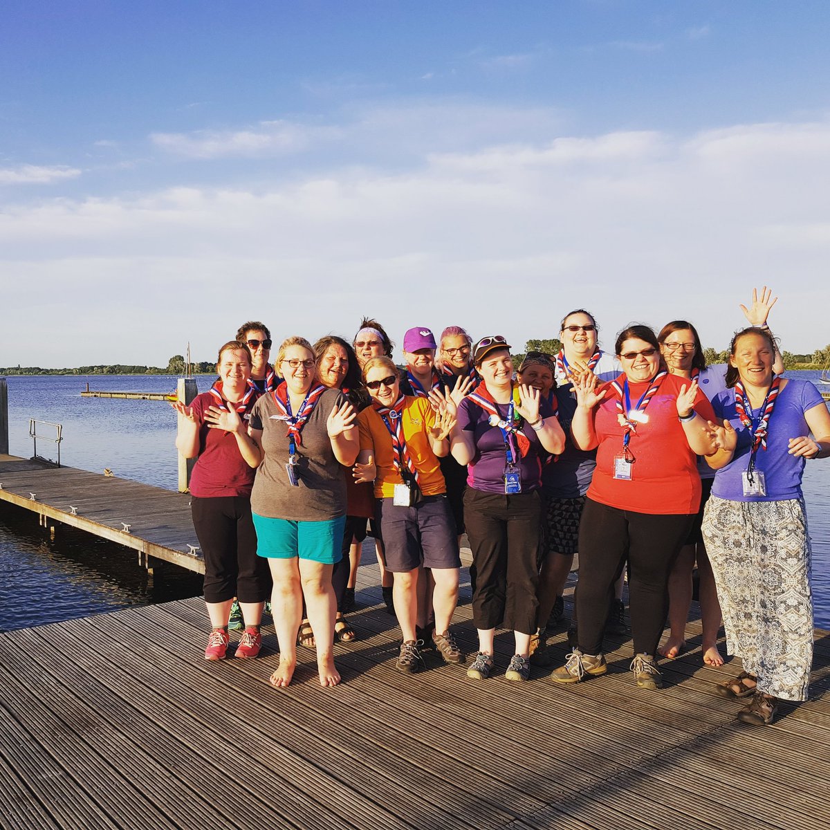 Jazz hands on the pier! Last night without the participants means #ISTphoto by the lake. Thank you to this amazing bunch of people for making our Roverway! #Roverway2018 #Roverwave #RW18 #Oppositesattract #ggroverway <a href="/ukintguides/">International Team</a> <a href="/Roverway2018/">Roverway 2018</a>