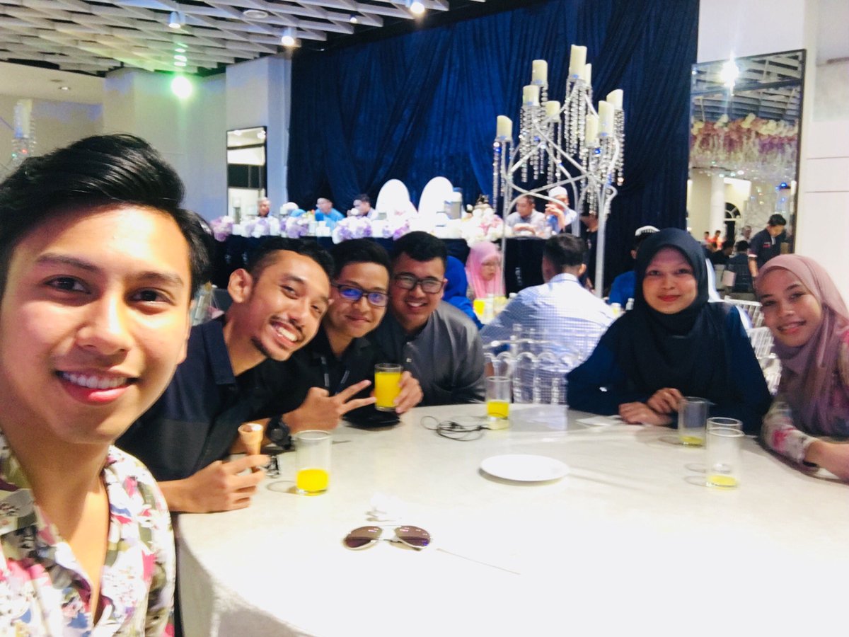 22Sanada's tweet photo. Meeting with old friends ππ #SMKBBSB https://t.co/UZ2Pyp4Stp
