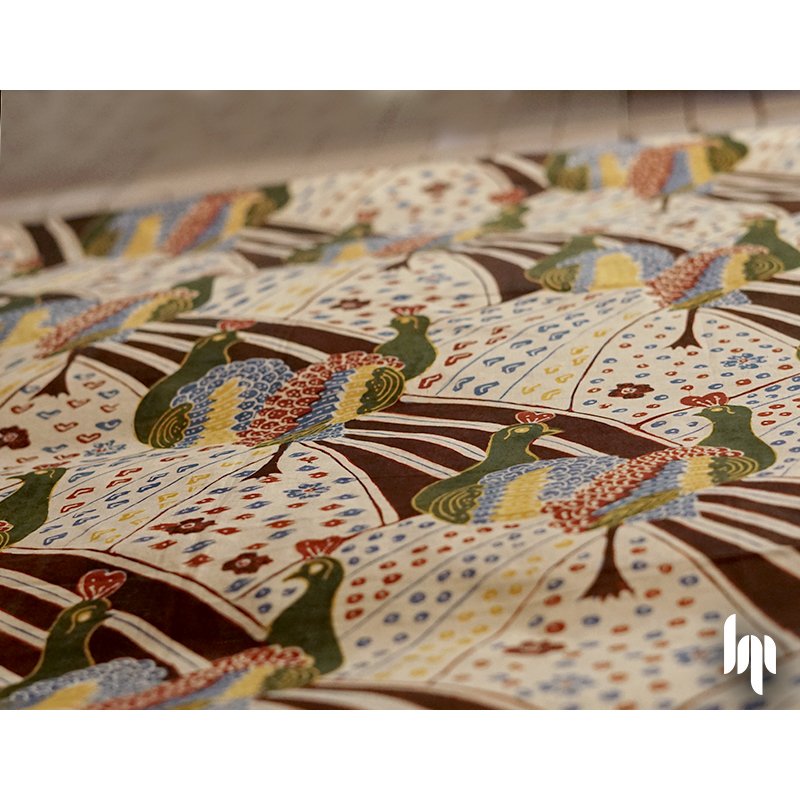 batikmerahputih's tweet photo. Batik Garutan memiliki ciri yang sangat khas dari warnanya. Dominasi warna yang terang, cerah dan beragam mengungkapkan arti kebahagiaan. (1/2) https://t.co/ASVhg7iuv1