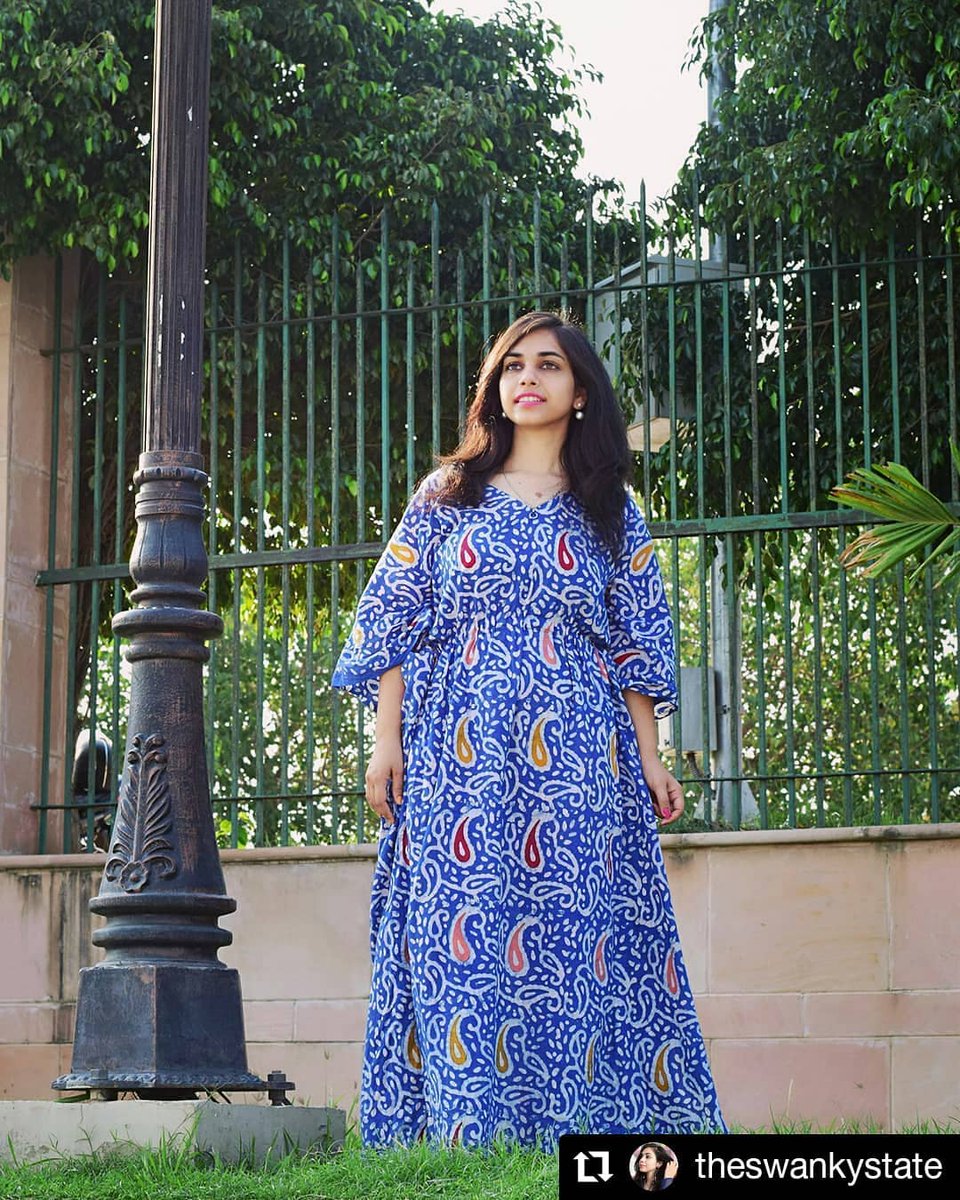 kraftloomdotcom's tweet photo. The ancient technique of wax resist dyeing has been practised in India since ages. Originally, Batik print cloth was used by tribal for their draped cloth. Isn't it is exciting??? 
#batik #ancient   #kraftloom #fashion  #style #blue #blogger  #tribal #bohoblogger #handmade #fairy https://t.co/mlYYsBzobV
