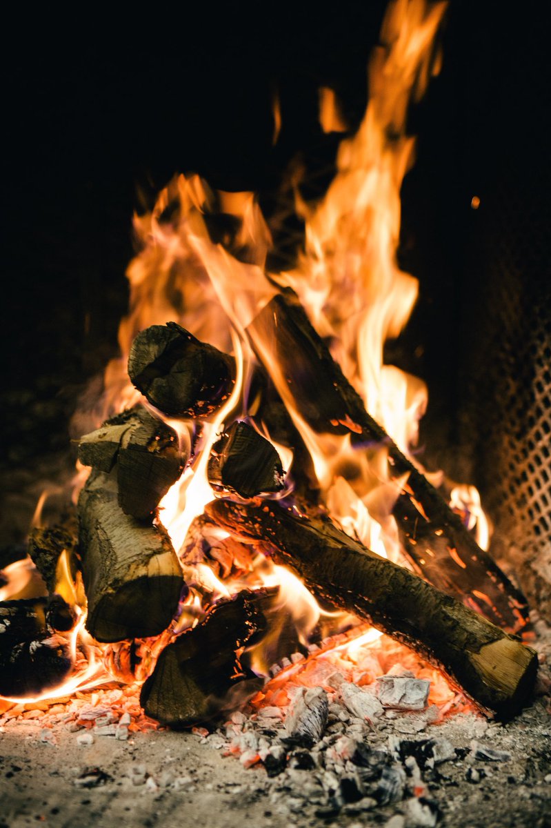 hatchethall's tweet photo. Fired Fresh #HatchetHall https://t.co/9PYlUQLvBn