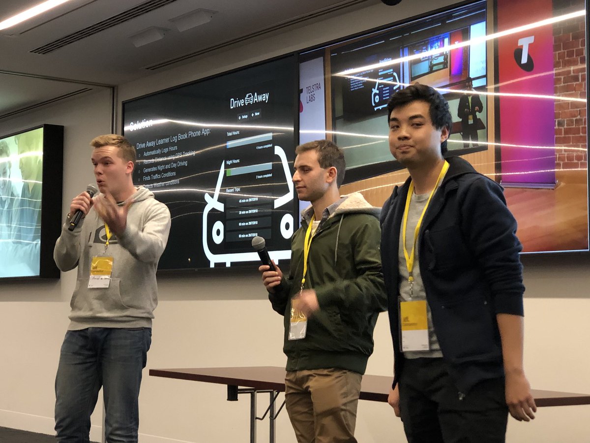 barry_ramirez's tweet photo. Let the Top 8 Pitches @UNIHACKMelb Begin! https://t.co/AbaInfh4AD