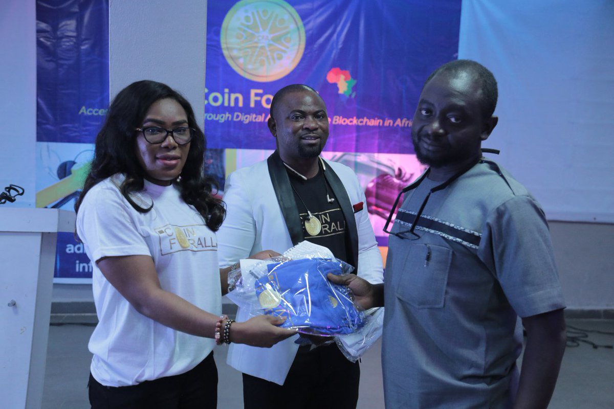 Linus_Ezedom1's tweet photo. @CFACOIN Abuja Crypto City Tour
#Pixels #OilAndGas #CFACOIN #Blockchain #AfricaCryptoTour https://t.co/X4UU5YkubD