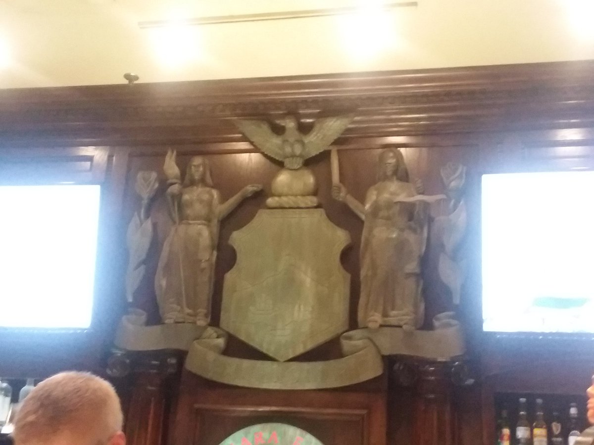 With sis and mom at #hardrockcafe 😂