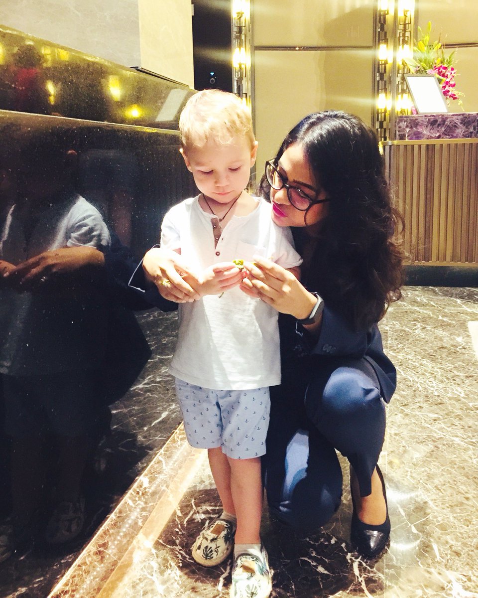 Ishanee_S's tweet photo. Sunday morning Dinosaur fight with this little Russian! 🦖💚
@Conrad_Pune @ConradHotels #StayInspired #LittleGuests #BabyStefan #WorkMornings #SundayFun https://t.co/B0ruNLZBlC