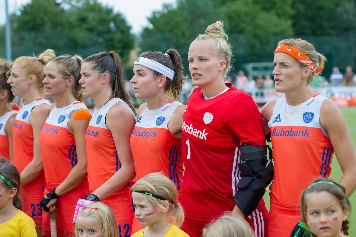 Superblij en heel erg trots dat ik vandaag voor de 200ste keer het volkslied mag zingen! 💥🦁💥 #feest  #metmijnteamies 

Very excited and proud to play my 200th cap today! #letscelebrate #HWC2018